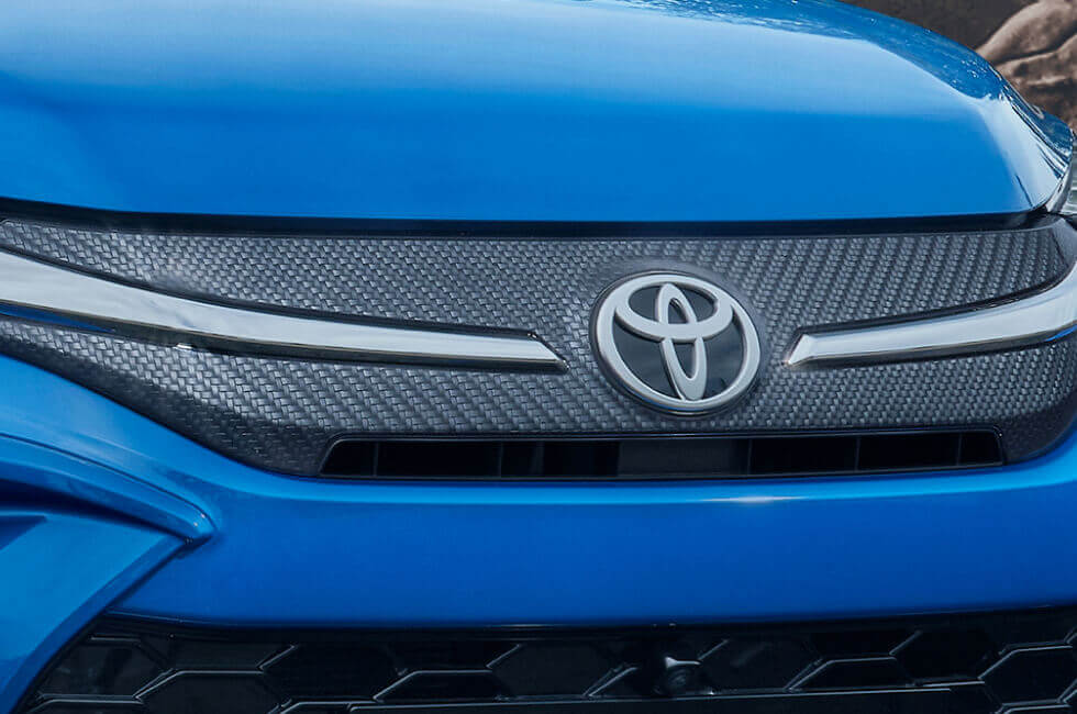 unique-crystal-acrylic-upper-grille